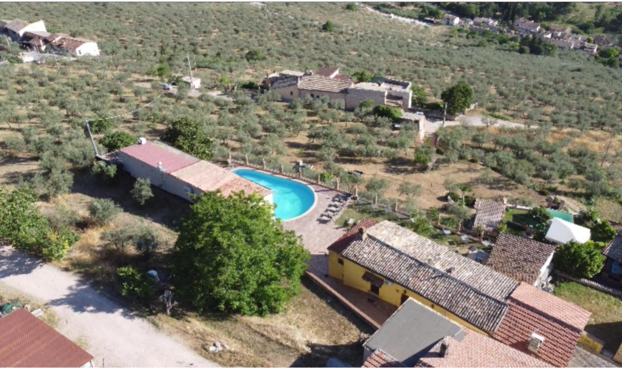 تريفي Country House Le Vedute المظهر الخارجي الصورة