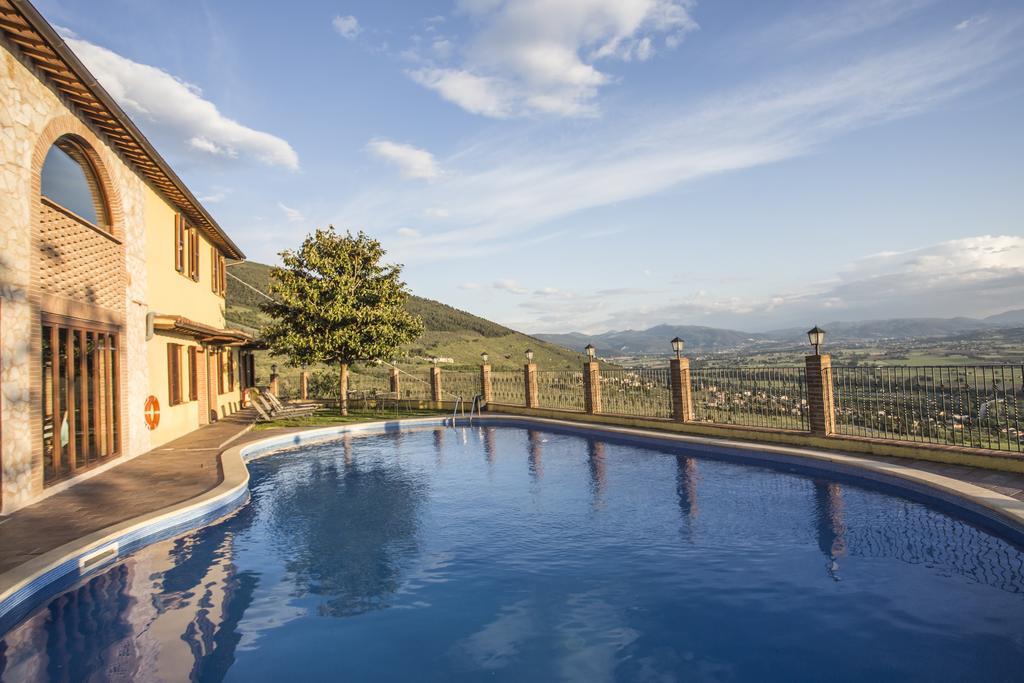 تريفي Country House Le Vedute المظهر الخارجي الصورة