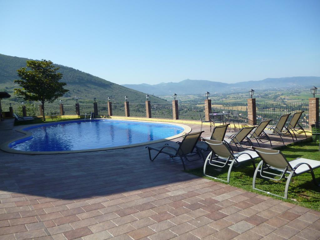 تريفي Country House Le Vedute الغرفة الصورة